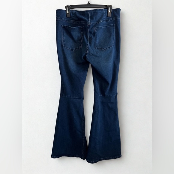 We The Free Dark Blue Penny Pull On Flare Jeans 🌻 - Picture 2 of 9